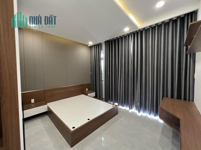 Bán nhà mới xây dựng hàng xóm KĐT Vạn Phúc 78m kiến trúc Tây Âu - hẻm nhưa