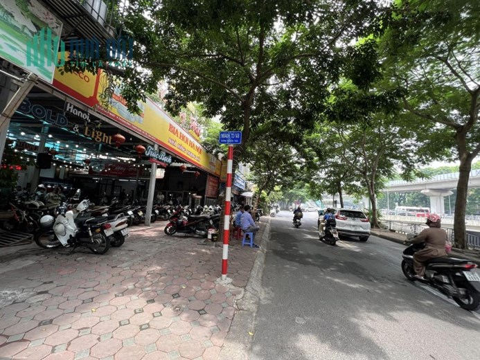 Bán nhà đẹp Ngõ 72 Nguyễn Trãi, sát phố, gần ô tô, thang máy, sổ đẹp, 43m*6T, nhỉnh 6 tỷ