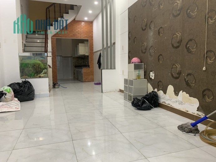 Nhà Quận 4 - 42m2 - 4Tầng, Sát Mặt Tiền, Mới ở ngay