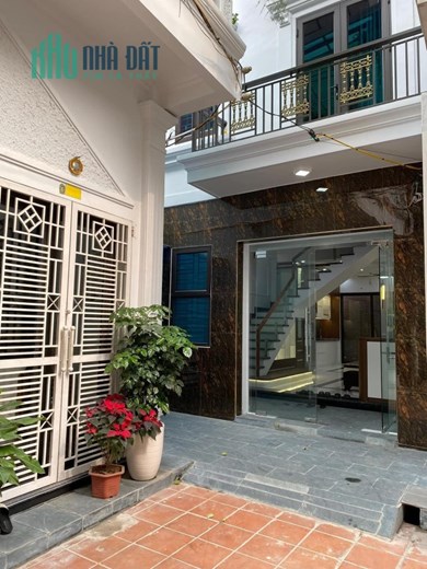 Chính Chủ Cần Bán Nhà 3,5 Tầng Ngõ 375/37 Lê Lợi – Vị Trí Đẹp – Giá Rẻ.