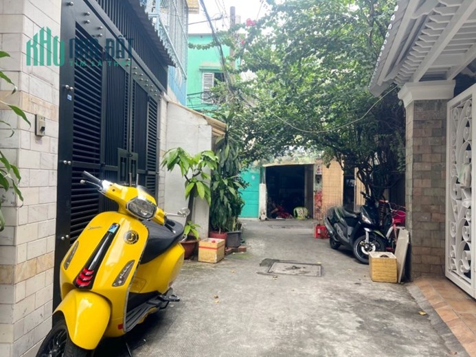 Nhà bán hẻm thông Dương Bá Trạc 4 tầng p2 Q8 giá 5tỷ8