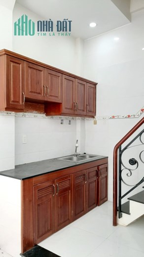 Nhà bán nở hậu hẻm Ba Đình P10 Q8. Trệt,2 lầu,sân thượng. Giá 2,9 tỷ bớt lộc