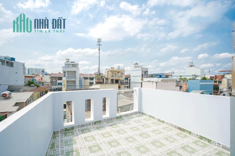 Nhà bán nở hậu hẻm Ba Đình P10 Q8. Trệt,2 lầu,sân thượng. Giá 2,9 tỷ bớt lộc