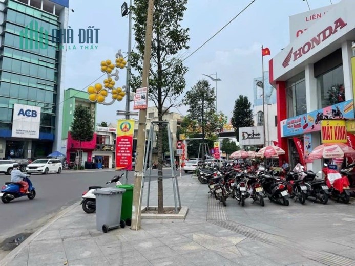 Cho thuê mặt bằng đường lớn gần công viên Biên Hùng