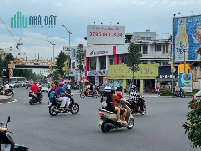 Cho thuê mặt bằng đường lớn gần công viên Biên Hùng