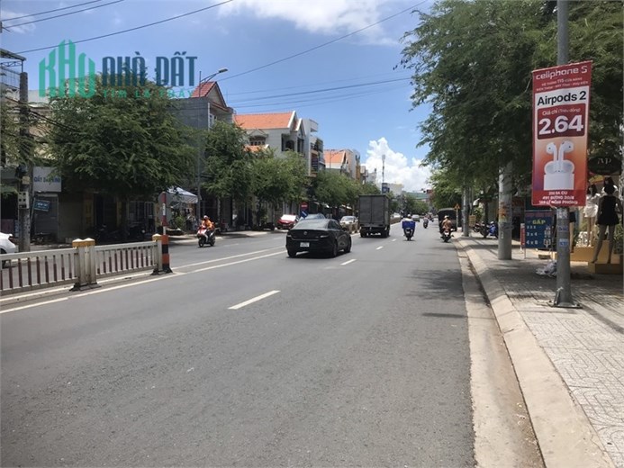 Cho thuê mặt bằng góc ngã 3 đường 30/4, tpvt