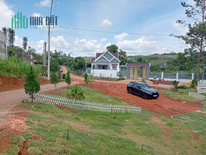 BÁN ĐẤT THỔ CƯ GIÁP SUỐI SỔ HỒNG LIỀN TAY 950 TRIỆU