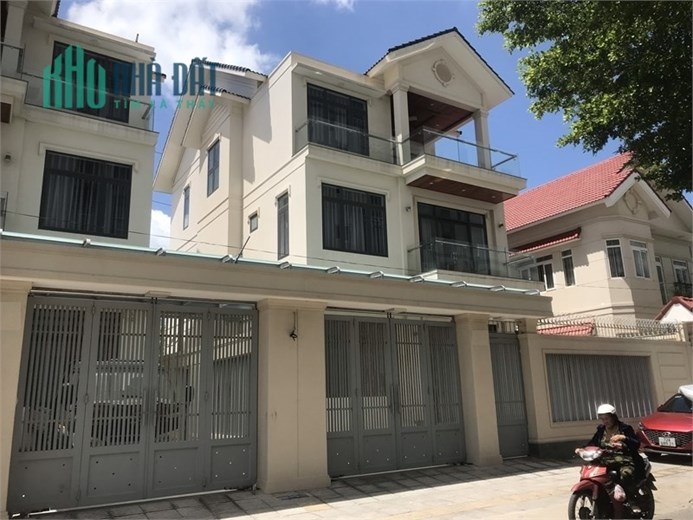 Cho thuê nhà đẹp 1 trệt 2 lầu cạnh Chợ Rạch Dừa đường 30/4, TPVT