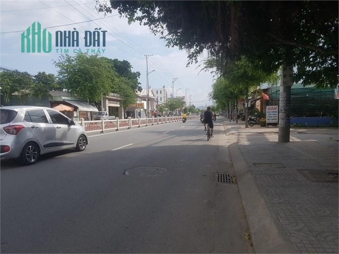 Cho thuê nhà góc 2 mặt tiền đường 30/4, tpvt