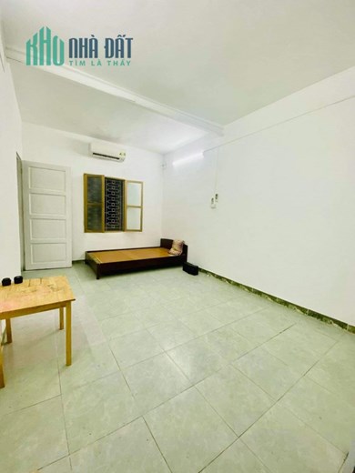 💥Siêu tập thể Đại học Luật, Nguyên Hồng 90m, 4PN, tiện ích tha hồ, chỉ 2.3 tỷ💥