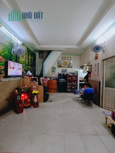 BÁN NHÀ 1 TRỆT 1 LẦU VỊ TRÍ ĐẸP NGAY SIÊU THỊ AEON MALL TÂN PHÚ