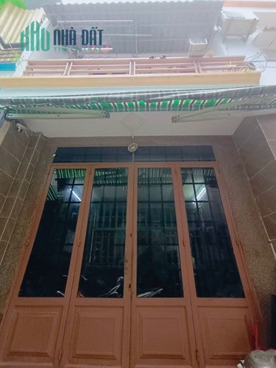 BÁN NHÀ 1 TRỆT 1 LẦU VỊ TRÍ ĐẸP NGAY SIÊU THỊ AEON MALL TÂN PHÚ