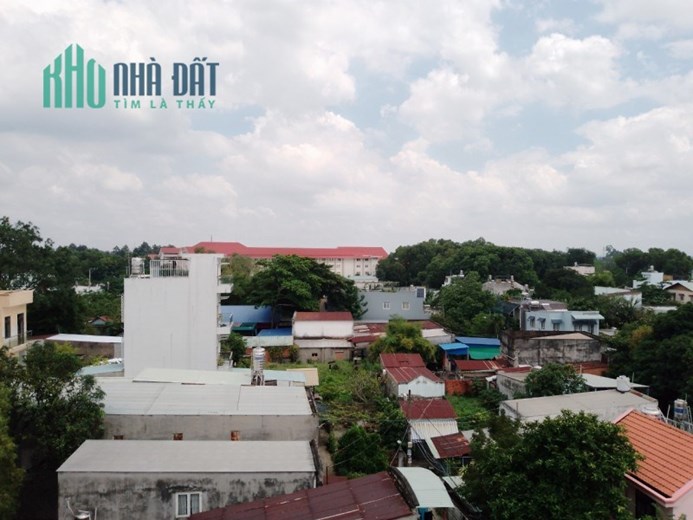 "Cực Hót, Nhà trung tâm Thị Trân Hóc Môn. 5 x 20, 100m2, 4 tầng 6pn chỉ 4.5 tỷ 0908233029