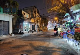 Cơ hội vàng sở hữu nhà Cấp 4 Dốc Phụ Sản, Ba Đình: Diện tích lớn 126.5m2, mặt tiền đẹp 4.5m, giá
