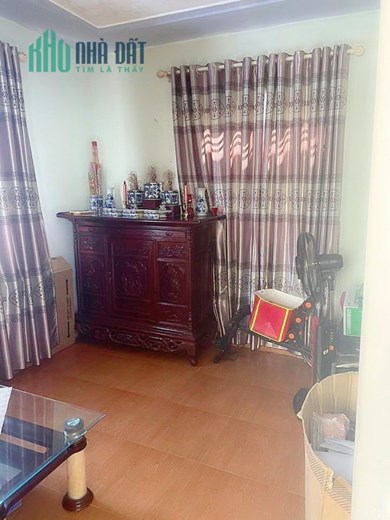 Bán nhà ngõ 230 Miếu Hai Xã 3 tầng có 3 ngủ ngõ nông GIÁ 2.55 tỉ sân cổng riêng