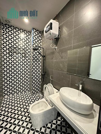 Bán căn nhà xây mới 4 tầng 4 ngủ ngõ cực nông GIÁ 2.95 tỉ phố Lực Hành - Trung Lực