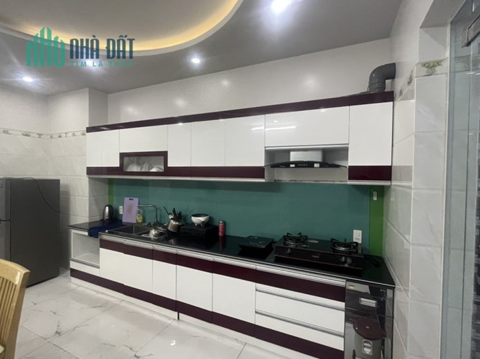 Bán nhà 5 Tầng Văn Cao Diện tích 80M full đồ có hợp đồng cho thuê 20 tr