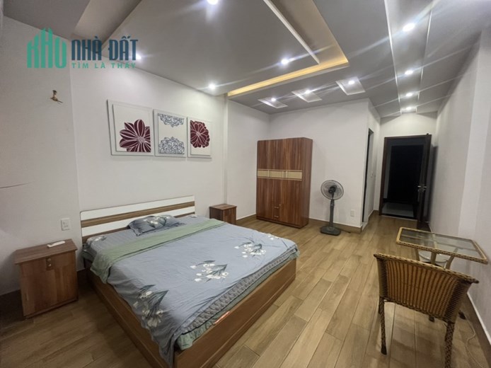 Bán nhà 5 Tầng Văn Cao Diện tích 80M full đồ có hợp đồng cho thuê 20 tr