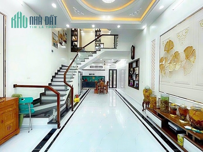 Bán nhà phố Văn Cao 4 tầng độc lập - đường 10m GIÁ 6 tỉ cực đẹp