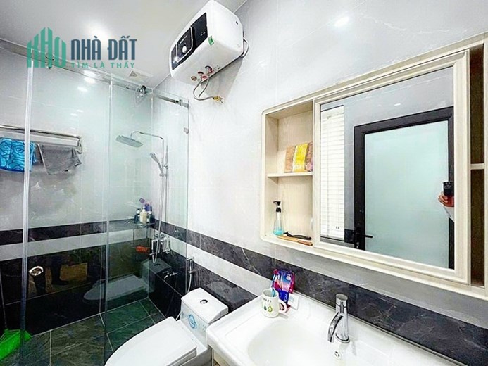 Bán nhà phố Văn Cao 4 tầng độc lập - đường 10m GIÁ 6 tỉ cực đẹp