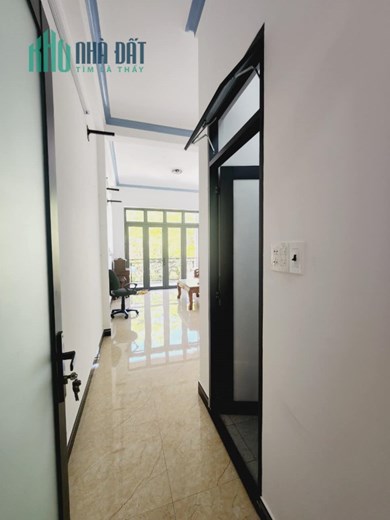 Bán Nhà Mặt Tiền Nguyễn Hoàng, P Đống Đa, Quy Nhơn , 56m2 , 3 Mê , Giá 3 Tỷ 990 Tr
