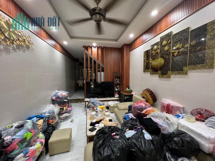 Thái Thịnh -Nhà Đẹp - Ngõ Thông -kinh doanh - Dt 45m , Giá Nhỉnh 6 Tỷ