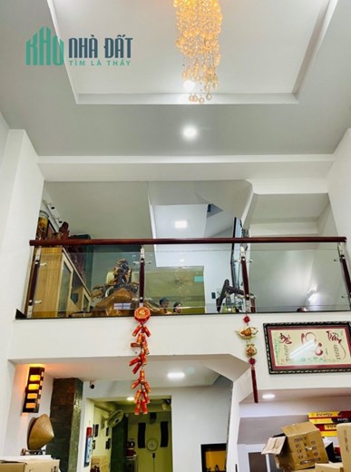 Cách Mạng Tháng 8, HXH. P15  Quận10, 64m2, 5 tầng