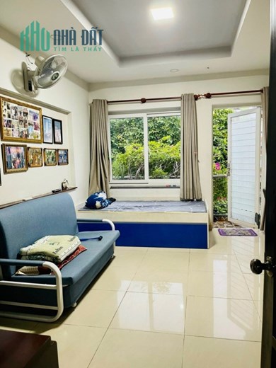 Cách Mạng Tháng 8, HXH. P15  Quận10, 64m2, 5 tầng