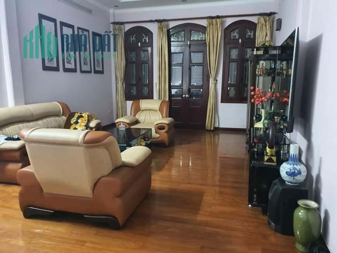 Bán Nhà Phố Trần Quốc Hoàn 69m2 x 5 tầng 5 phòng khép kín, gara ô tô, phân lô ô tô tránh, giá đầu