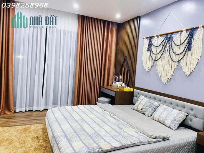 BÁN NHÀ KHÂM THIÊN, 40m2x 3T, MT4m, Ô TÔ ĐỖ CỔNG, LÔ GÓC, KINH DOANH, CHỈ NHỈNH 4 TỶ