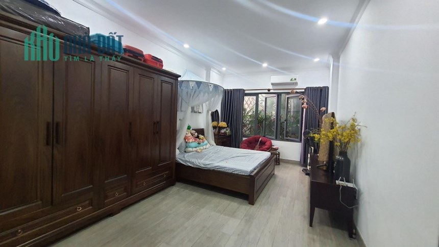 NHÀ ĐẸP KHU VIP - HẺM Ô TÔ - MỚI ĐẸP Ở NGAY - SÁT BÊN QUẬN 1 - NGUYỄN CỬU VÂN - 70M - 12 TY
