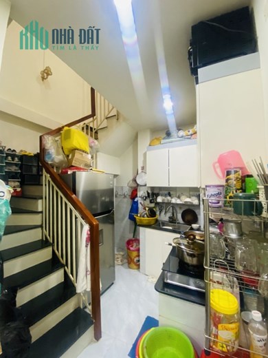 NGAY CÔNG VIÊN GIA ĐỊNH - NHÀ MỚI ĐÚC BTCT - 3PN CÓ PHÒNG DƯỚI TRỆT - HẺM THÔNG 20M RA MẶT TIỀN -