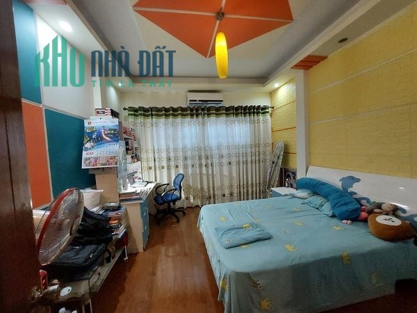 BÁN NHÀ ĐẸP DỊCH VỌNG CẦU GIẤY, DÂN XÂY, ÔTÔ ĐỖ CỬA, SÁT TTTM, KINH DOANH, 55M2 NHỈNH 6TỶ