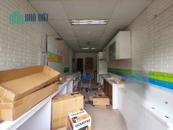 Do bận công việc không có thời gian quản lý nên cần nhượng ki ốt