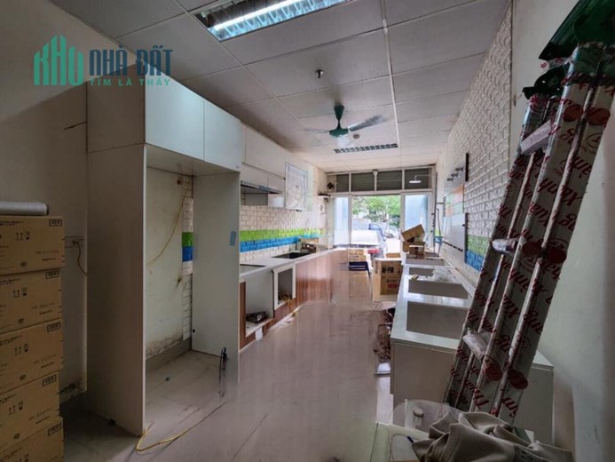 Do bận công việc không có thời gian quản lý nên cần nhượng ki ốt
