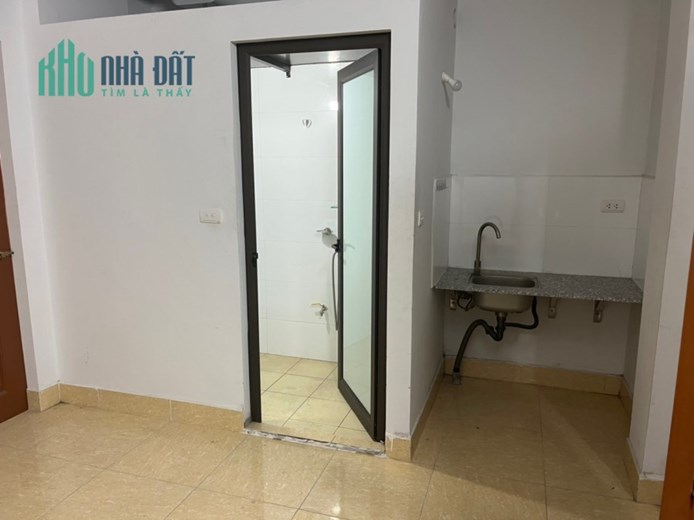 Chính Chủ Bán Nhà Nguyên Căn 8 Tầng Full Nội Thất – Vị Trí Đẹp – Giá Đầu Tư.