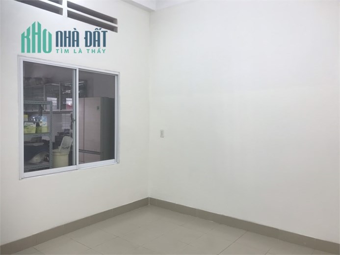 Cho thuê mặt bằng cạnh chợ nam kỳ khởi nghĩa P4, TPVT