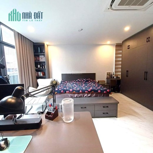 Bán nhà Hoàng Cầu, Đống Đa, 80m2, 6T, Gara ô tô, thang máy, vỉa hè, kinh doanh, giá 23 tỷ