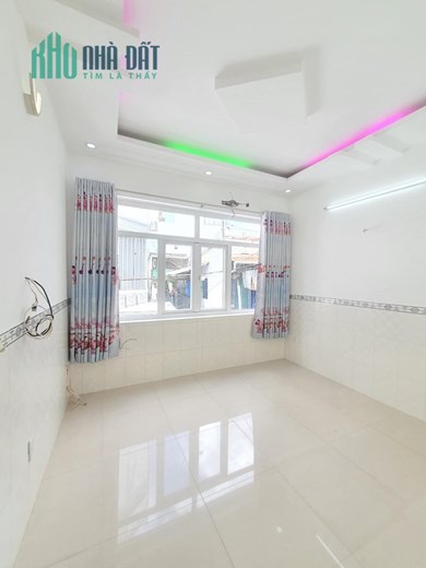 Bán nhà đẹp 3 tầng 2PN, 25m2, Hẻm xe hơi, Bà Hom, Quận 6, chỉ 3.8 tỷ TL