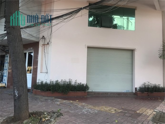 Cho thuê mặt bằng căn góc 2 mặt tiền đường 30/4 p9, tpvt vỉa hè rộng