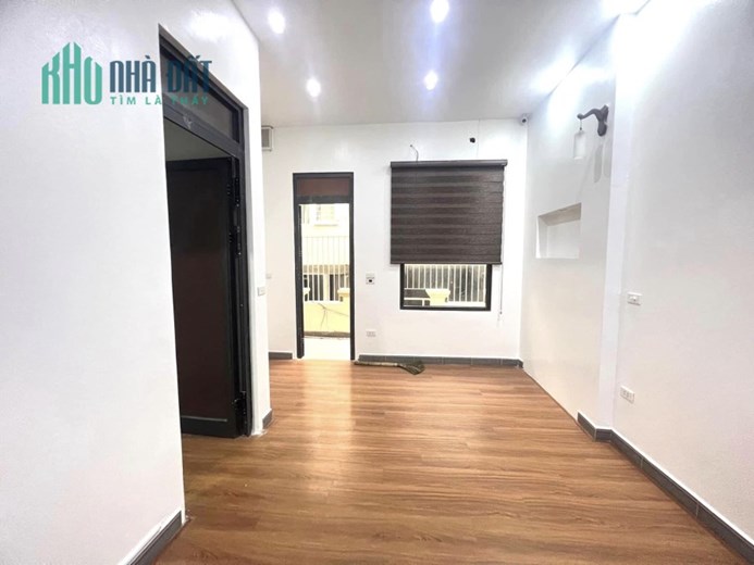 Cực Hiếm, Bán nhà Dịch Vọng Cầu Giấy 46m2, 4 tầng cách phố 1 nhà chỉ hơn 5 tỷ