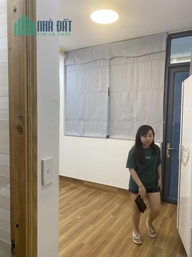 Cho thuê nhà 3 tầng lầu, sân thượng đường Hồ Biểu Chánh