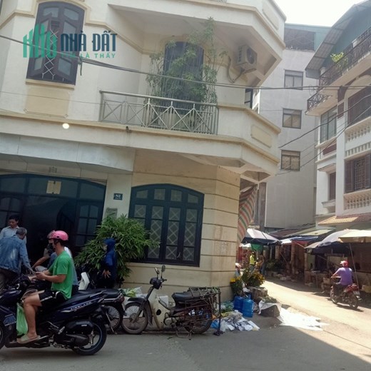 Bán Căn hộ đường 800A, Cầu Giấy. 68m2, T1, giá 3 tỷ 8. Phương