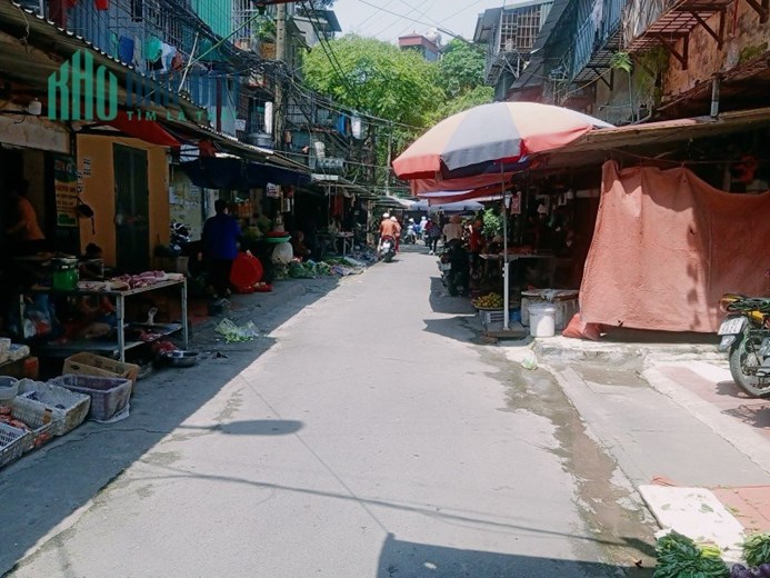Bán Căn hộ đường 800A, Cầu Giấy. 68m2, T1, giá 3 tỷ 8. Phương