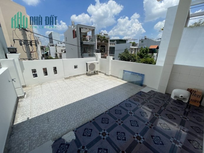 MẶT TIỀN KINH DOANH 10M, GIẢM SÂU, CỰC RẺ tại  đường TÂN SƠN NHì.