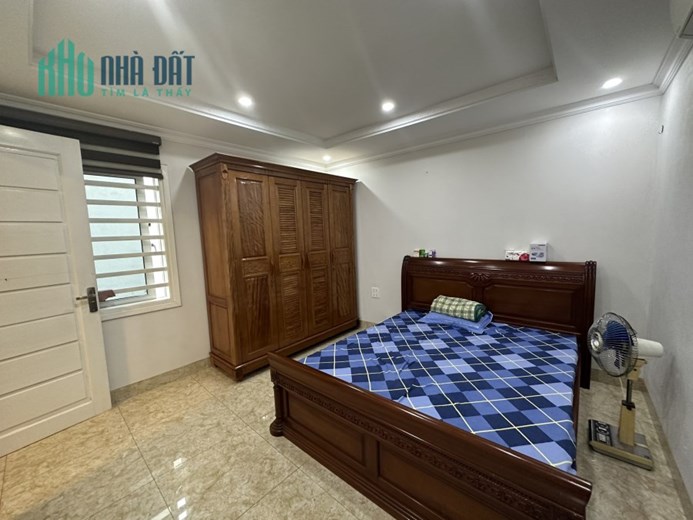 Cực Hiếm, Bán nhà Lô góc ở Mễ Trì Hạ, Từ Liêm 55m2, 5 tầng Ô t, KD  vào chỉ với 8 tỷ