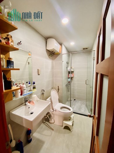 BÁN NHÀ ĐẸP HXH NGAY VÒNG XOAY LÊ ĐẠI HÀNH 40M2 GIÁ CHỈ 4TỶ85.LH 0931878533