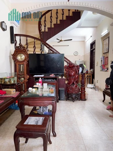 CẦN TIỀN BÁN GẤP BẠCH MAI, NHÀ ĐẸP, NỘT THẤT, SỔ ĐỎ ĐẸP 35M x 5T, NHỈNH 3 TỶ 0901753139