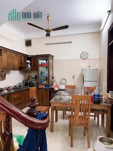 CẦN TIỀN BÁN GẤP BẠCH MAI, NHÀ ĐẸP, NỘT THẤT, SỔ ĐỎ ĐẸP 35M x 5T, NHỈNH 3 TỶ 0901753139
