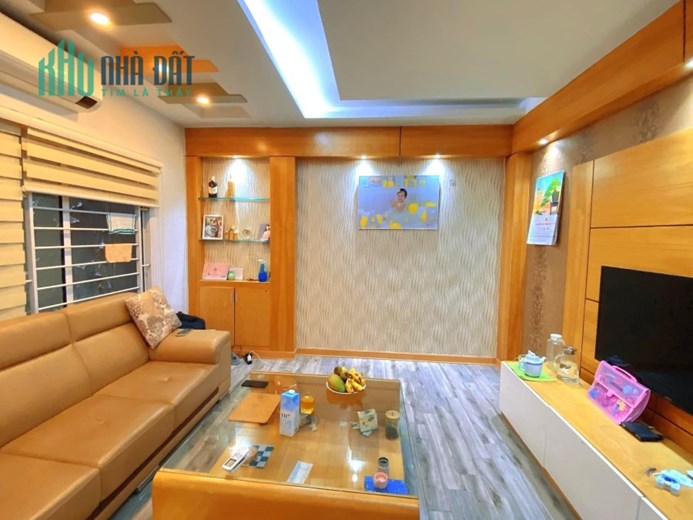 ĐẸP HIẾM, Nhà ở Pháo Đài Láng, Đống Đa 45m2, 5 tầng Ô tô cạnh nhà chỉ 6 tỷ